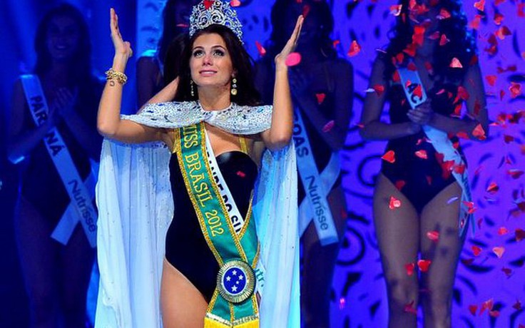 Brazil chọn hoa hậu làm đại sứ World Cup 2014