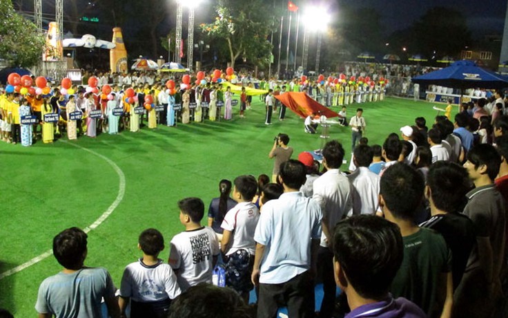 Khởi tranh giải bóng đá Larue Cup 2012