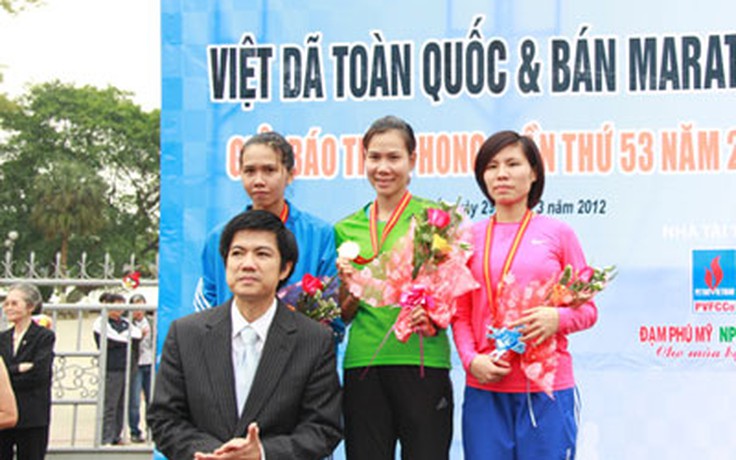 Nữ hoàng điền kinh Trương Thanh Hằng vô địch ở cự ly 5km