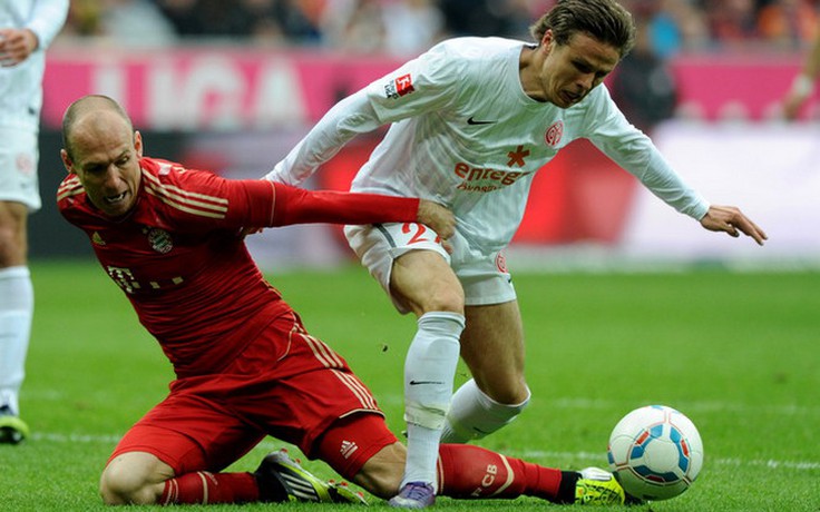 Bayern Munich “tung cờ trắng” trong cuộc đua vô địch
