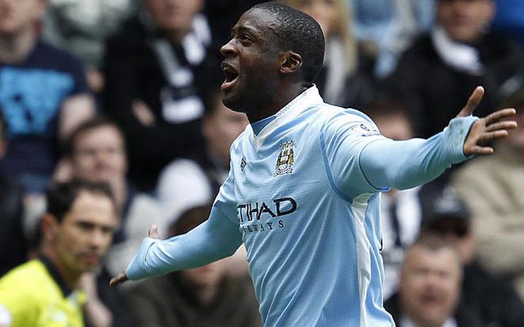 Yaya Toure giúp Man.City chạm cúp