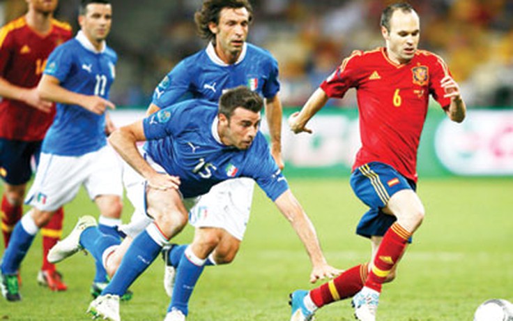 Iniesta xuất sắc nhất Euro 2012