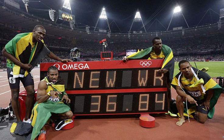 Usain Bolt hoàn tất cú ăn ba