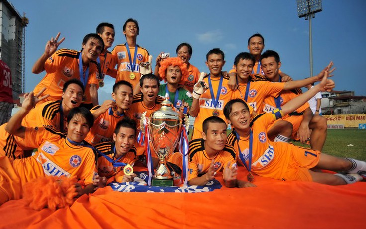 Tiền vệ Minh Phương xuất sắc nhất V-League 2012
