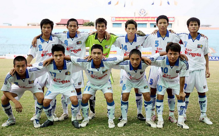 Cầu thủ của Than Quảng Ninh uống thuốc độc tự tử
