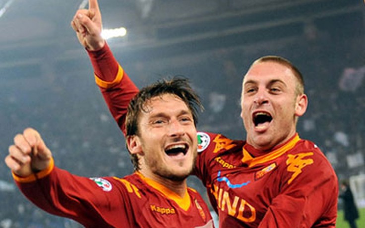 Totti, De Rossi sắp đến VN