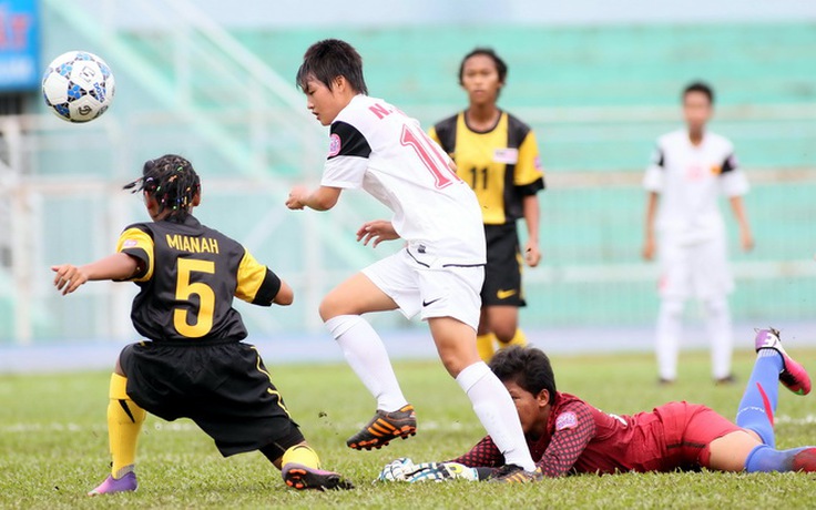 Nữ U.14 Việt Nam thắng tưng bừng trận mở màn