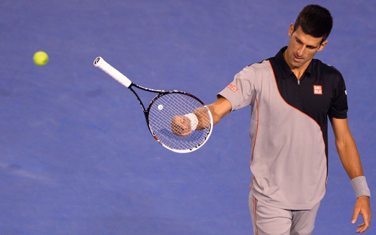 Djokovic mất ngôi vua