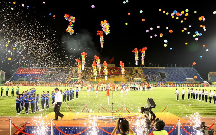 B.Bình Dương mở cửa tự do trận Siêu cúp Quốc gia 2014