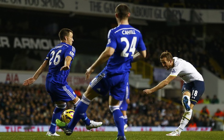 Chelsea thảm bại trên sân Tottenham trong ngày đầu năm mới