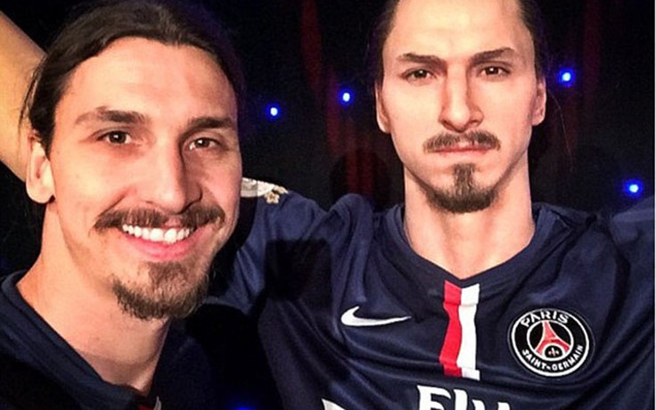 Ibrahimovic 'thép' chụp ảnh với Ibrahimovic sáp