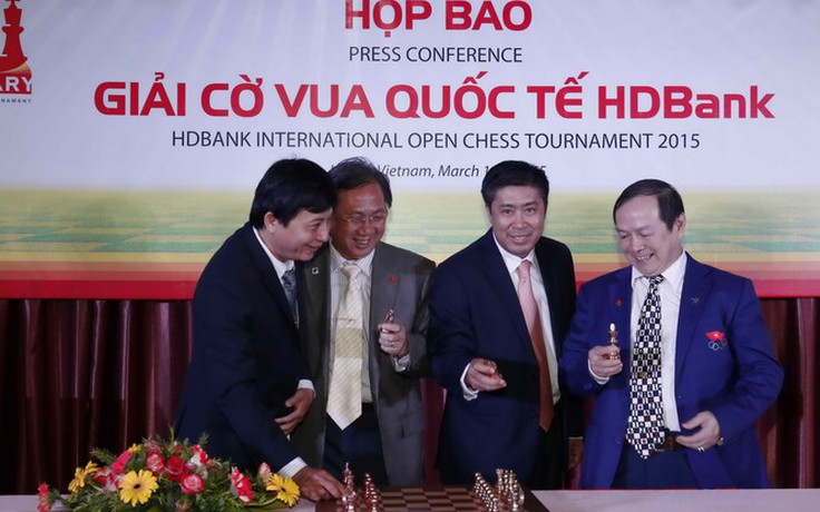 Giải cờ vua quốc tế HD Bank 2015: Sôi nổi từ lúc chưa khai cuộc