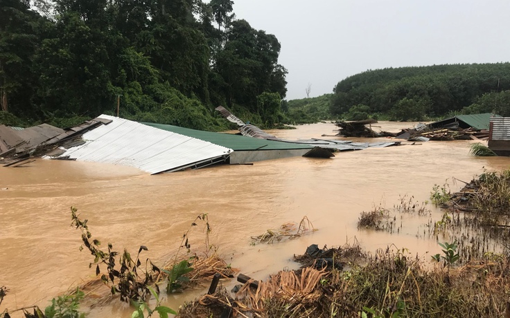 Mưa lũ gây thiệt hại nặng ở huyện biên giới Ia H’Drai