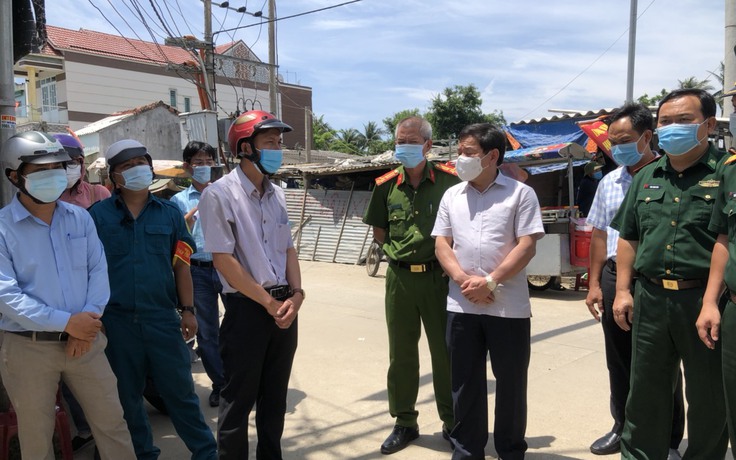 Chủ tịch UBND tỉnh Quảng Ngãi kiểm tra ổ dịch Covid-19: Khẩn cấp truy vết