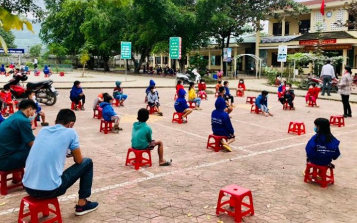 Quảng Ngãi: Giáo viên và hàng chục học sinh mắc Covid-19, tạm ngưng dạy học trực tiếp