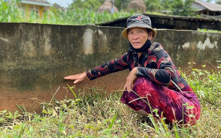 Quảng Ngãi: Người dân hoang mang khi kênh bê tông bỗng dưng trồi lên gần 1 m