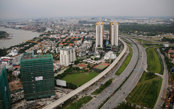 Cận cảnh metro số 1 chục ngàn tỉ lượn trên không, sắp lắp ray ở Sài Gòn