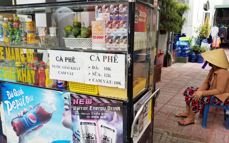 Người Sài Gòn thận trọng hơn khi uống cà phê sau vụ cà phê pin