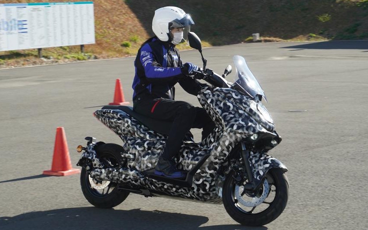 Xe điện Yamaha E01 chạy thử nghiệm, sẵn sàng đấu Honda PCX e:HEV