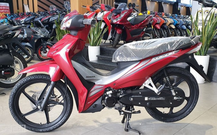 Vì sao xe máy ‘Made in Thailand’ về Việt Nam có giá bán cao ngất ngưởng?