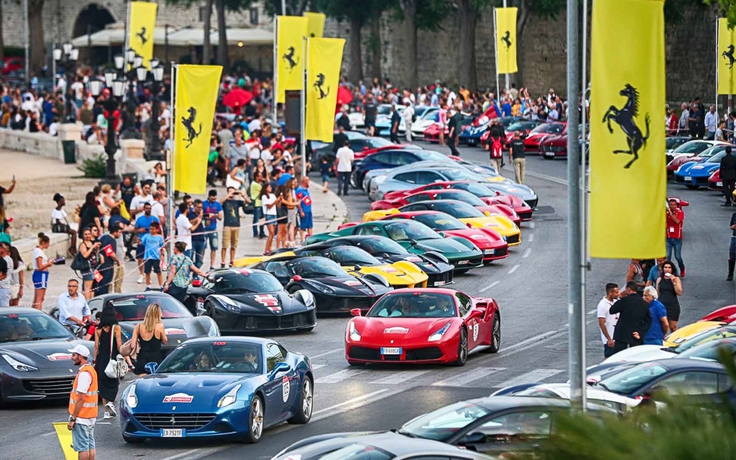 Hơn 100 siêu xe Ferrari tham gia hành trình Ferrari Cavalcade
