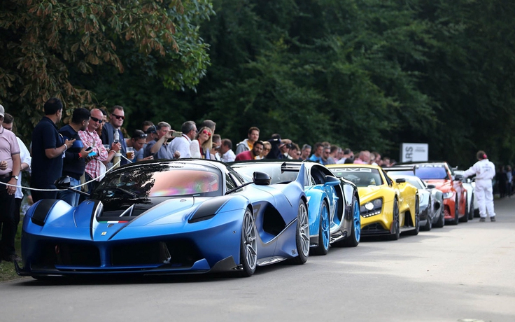 Hàng trăm siêu xe tụ hội tại lễ hội tốc độ GoodWood 2017