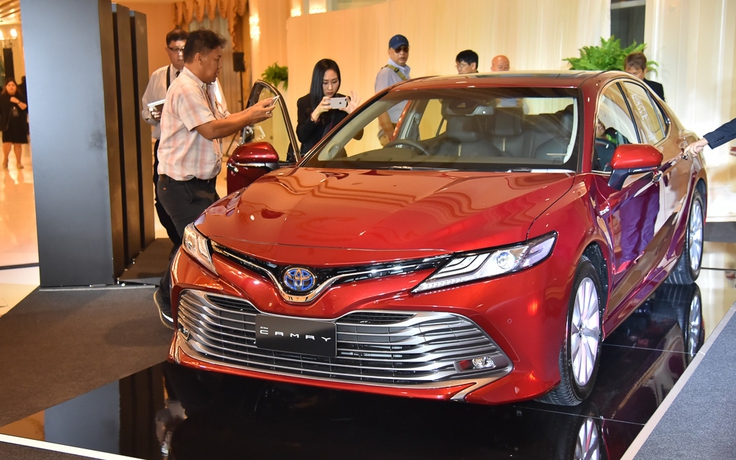 Toyota Camry hoàn toàn mới cập bến Đông Nam Á, giá từ 43.600 USD