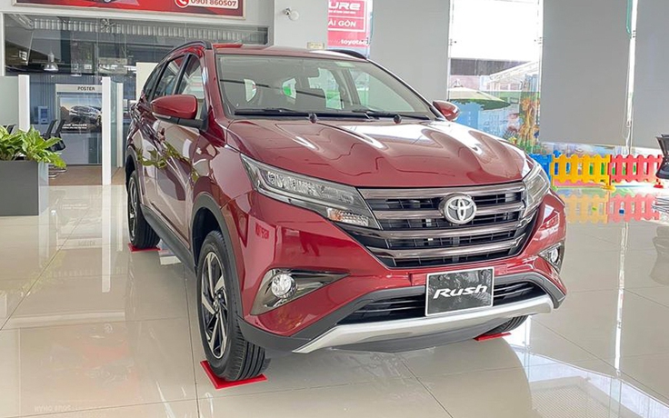 Giá bán Toyota Rush giảm 35 triệu đồng, cạnh tranh Suzuki XL7