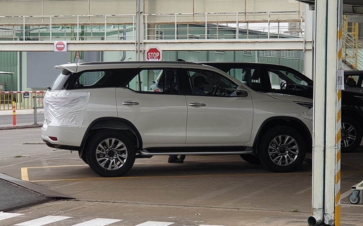 Bản nâng cấp Toyota Fortuner 2021 rục rịch trình làng Việt Nam