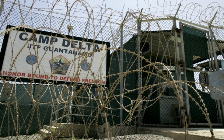 Tổng chưởng lý Mỹ ủng hộ tiếp tục dùng nhà tù Guantanamo