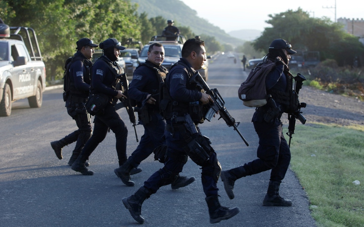 Băng tội phạm ma túy phục kích bắn chết 14 cảnh sát Mexico