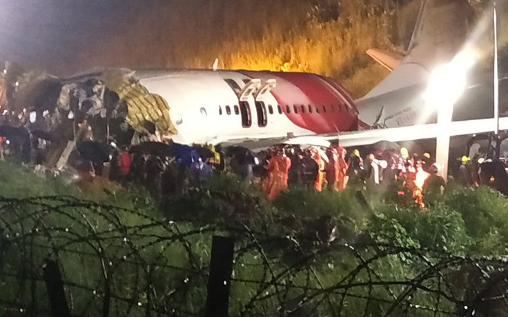 Máy bay trượt khỏi đường băng, ít nhất 17 người thiệt mạng ở Ấn Độ