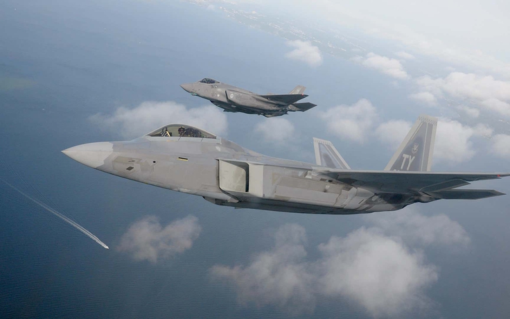 Công ty Mỹ chia sẻ bản vẽ F-35, F-22 cho Trung Quốc