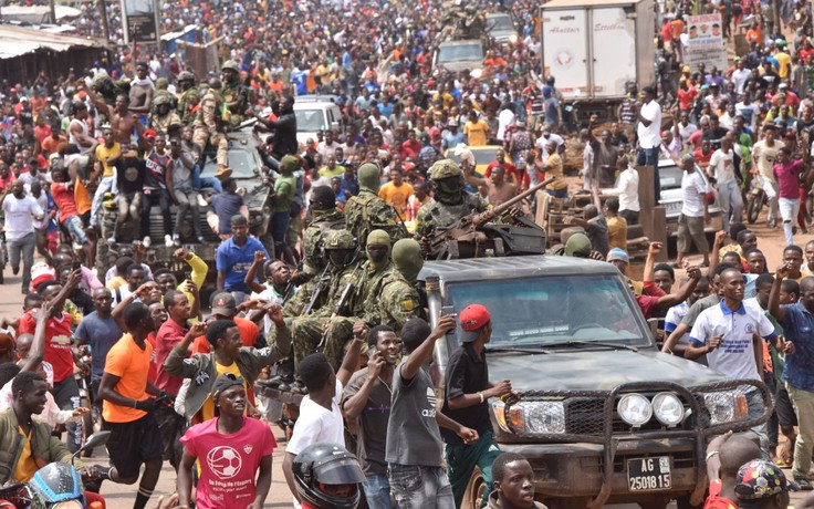 Binh biến Guinea: Lực lượng đặc nhiệm chiếm quyền kiểm soát thủ đô, ban bố giới nghiêm