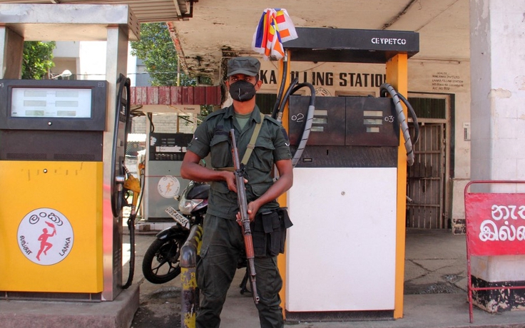Quân đội Sri Lanka nổ súng dẹp loạn giữa đợt thiếu xăng dầu