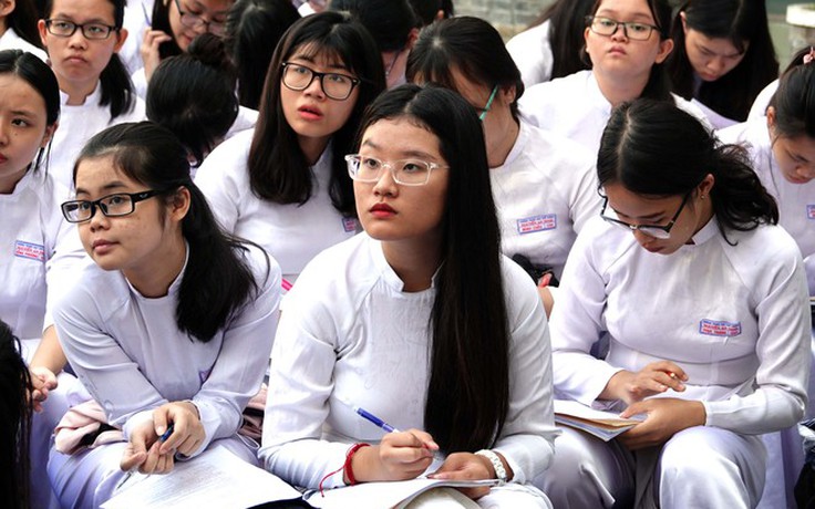 Trước 'giờ G' thi tốt nghiệp THPT: Thầy hiệu trưởng 'gửi niềm tin yêu' đến học sinh