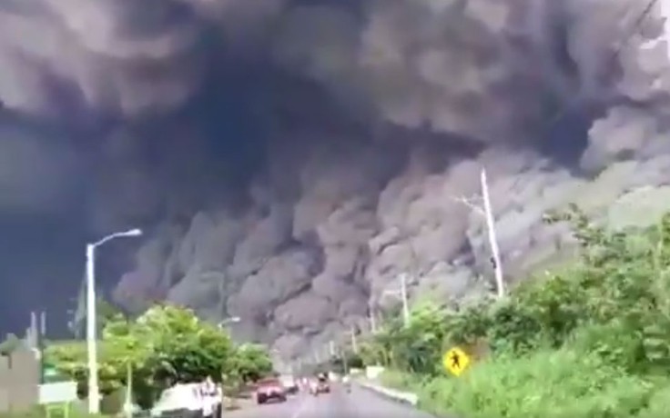 Núi lửa phun trào dữ dội ở Guatemala, 7 người thiệt mạng