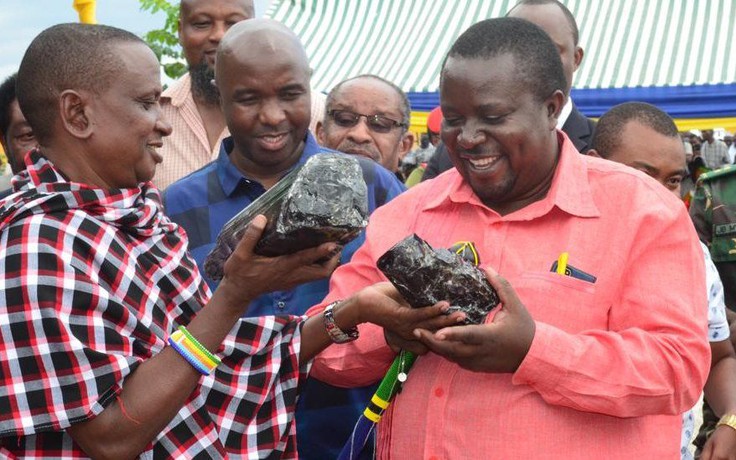Hai khối đá quí giúp thợ mỏ Tanzania trở thành triệu phú USD