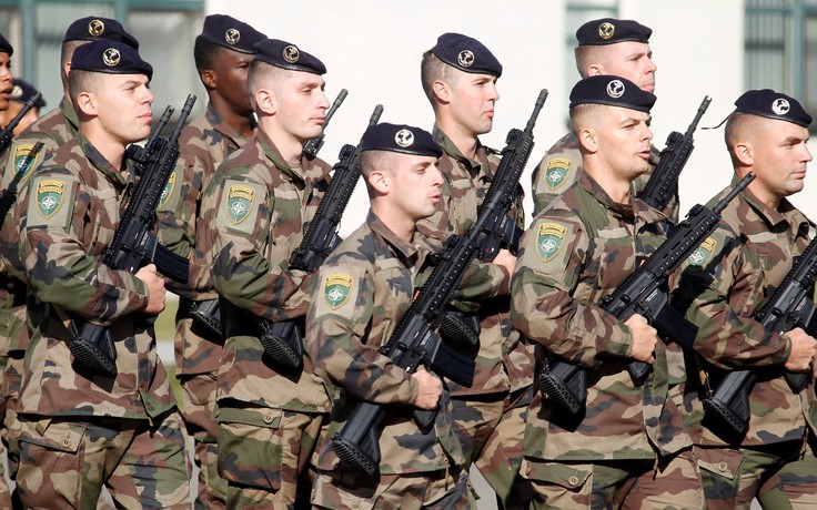 Pháp bật đèn xanh cho quân đội phát triển ‘siêu chiến binh’
