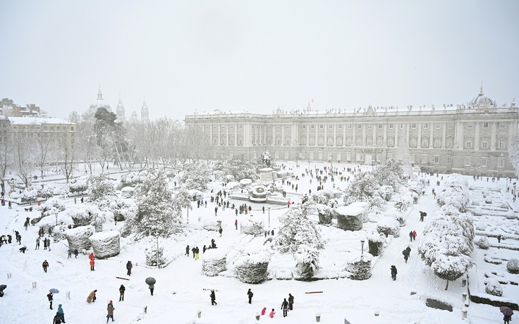 Tây Ban Nha trắng xóa vì trận bão tuyết kỷ lục trong nửa thế kỷ
