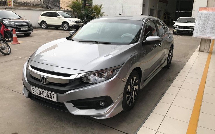 Ảnh thực tế Honda Civic 1.8 E giá 758 triệu đồng tại Việt Nam