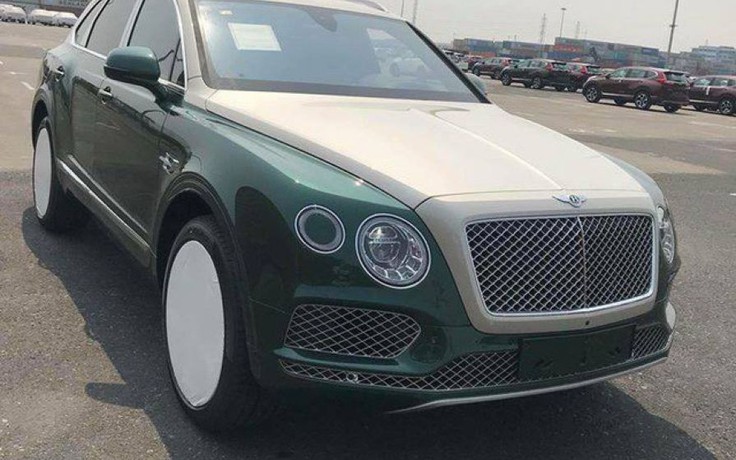 Bentley Bentayga 2 tông màu đầu tiên về Việt Nam