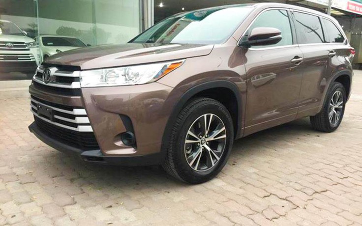 Toyota Highlander LE 2018 nhập từ Mỹ giá gấp đôi Fortuner tại Việt Nam