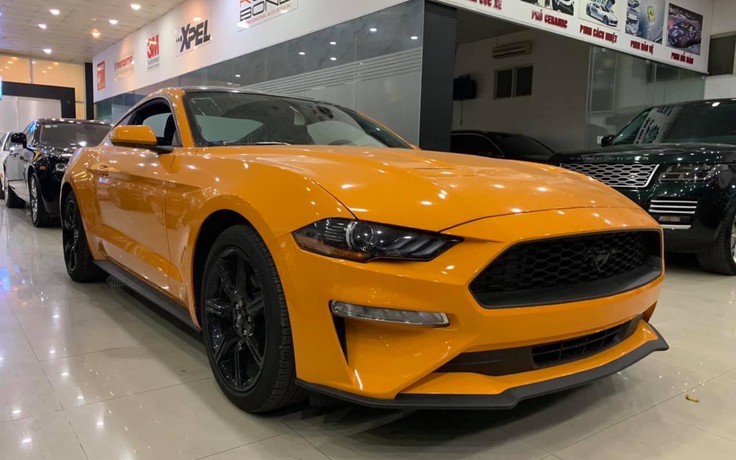 Ford Mustang 2019 màu lạ về Việt Nam, giá 2,8 tỉ đồng