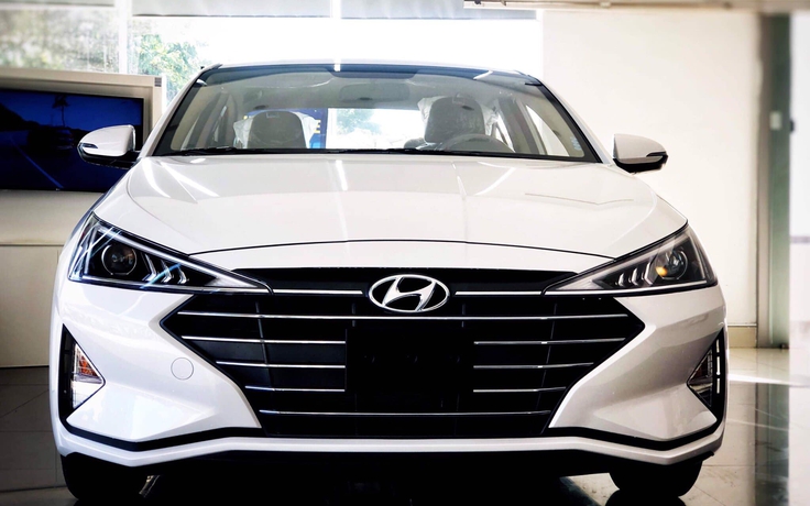 Hyundai Elantra 2019 số sàn giá 580 triệu đồng có gì hấp dẫn?