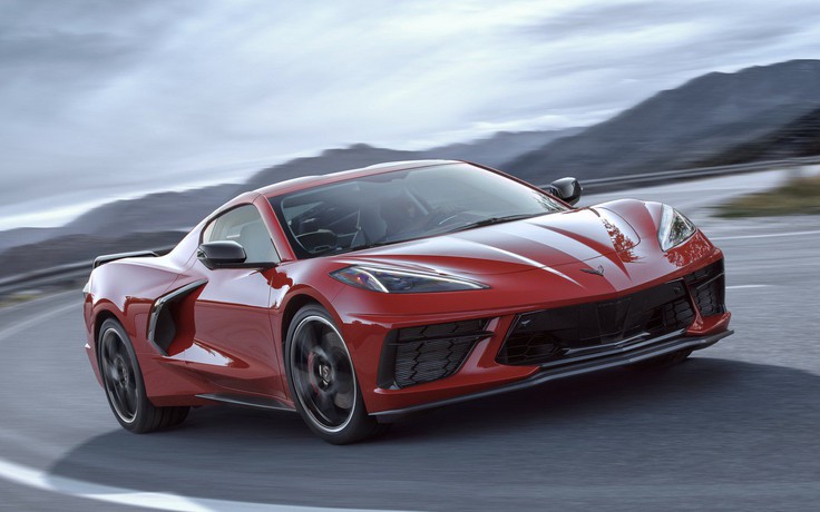 Chevrolet Corvette C8 2020 ấn tượng với động cơ đặt giữa