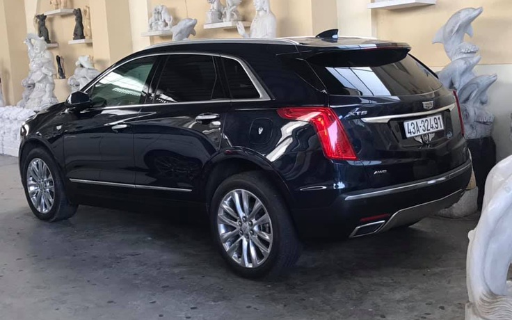 Xe Mỹ 'hàng hiếm' Cadillac XT5 xuất hiện tại Việt Nam