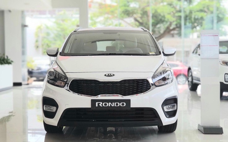 Kia Rondo phiên bản số sàn có giá 585 triệu đồng