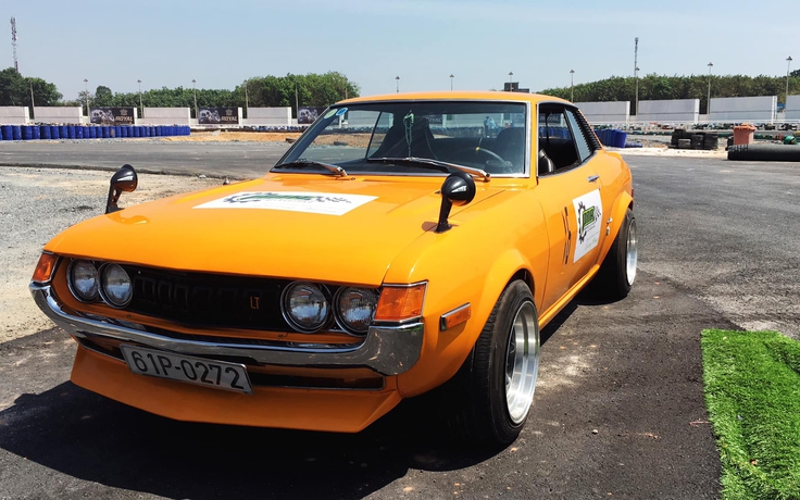 'Cơ bắp Nhật' Toyota Celica 1972 khoe dáng ở Việt Nam