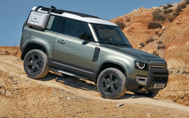 Land Rover Defender 2020 - đối thủ đáng gờm của Mercedes G-Class